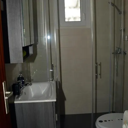 Hisa V Travniku * Smartno