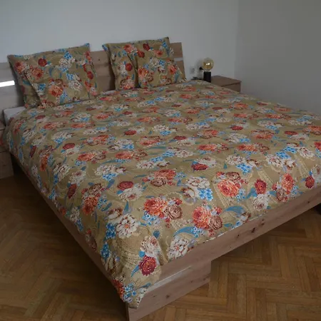 Hisa V Travniku Smartno