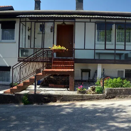 Hisa V Travniku Nyaraló *