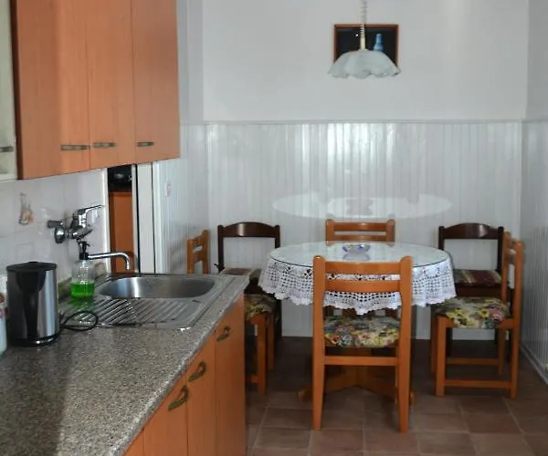 Hisa V Travniku Nyaraló