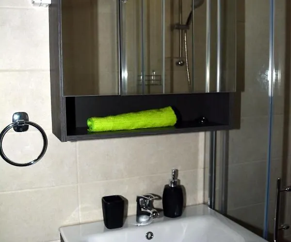 Semesterbostad Hisa V Travniku Smartno