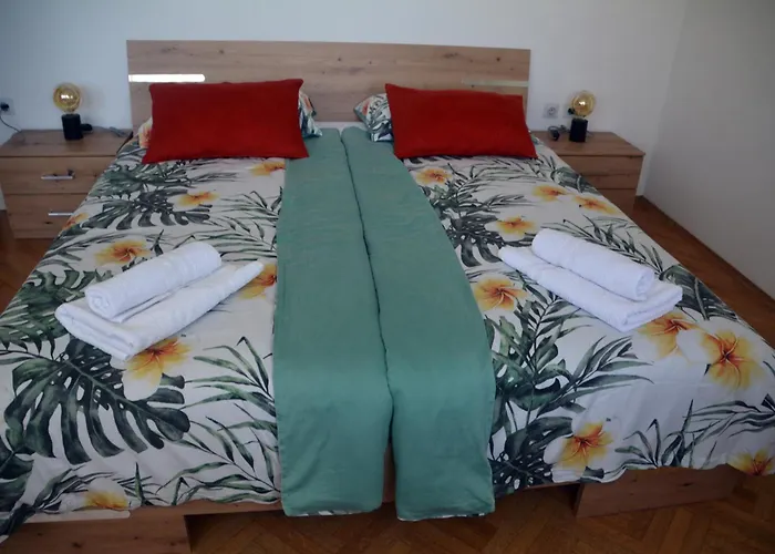 Hisa V Travniku Semesterbostad Smartno